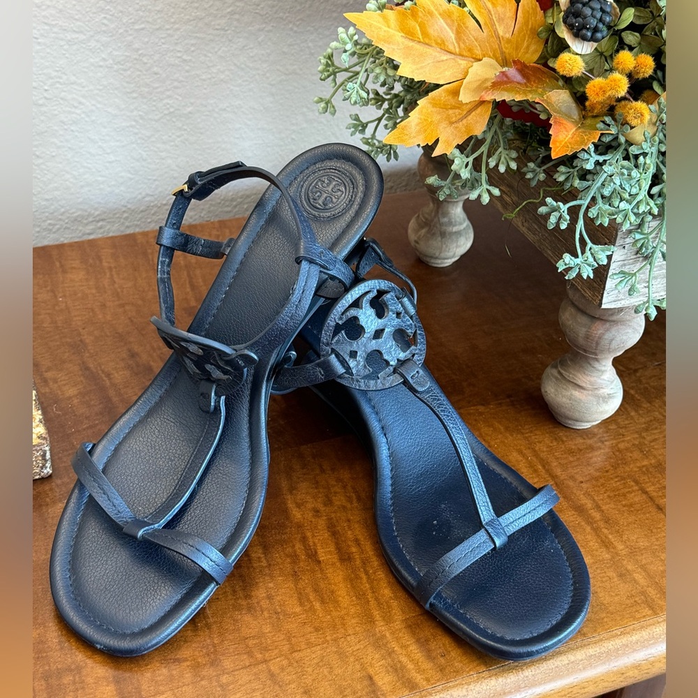 Tory Burch Miller 60MM Wedge Navy Sandals - Size 11 💙💙💙💙